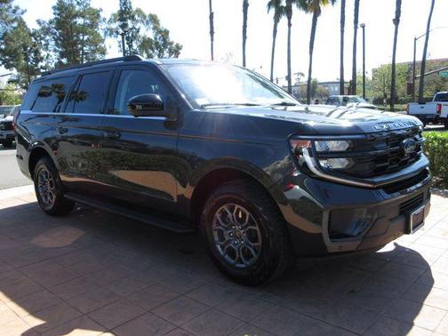 Dark Matter Gray Metallic 2025 Ford Expedition Max Active 4x2