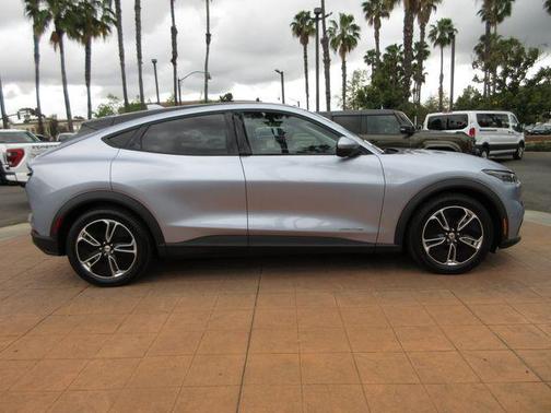 Grabber Blue Metallic 2022 Ford Mustang Mach-E Select