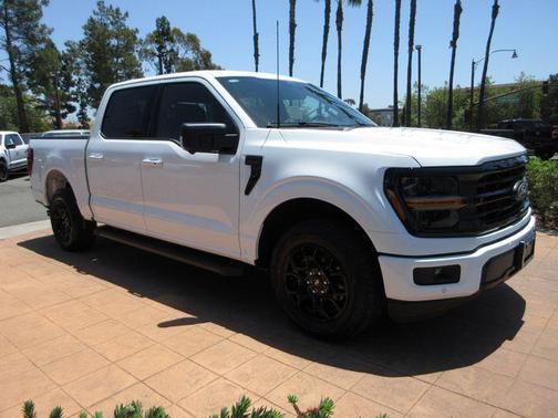 Oxford White 2026 Ford F-150 XLT