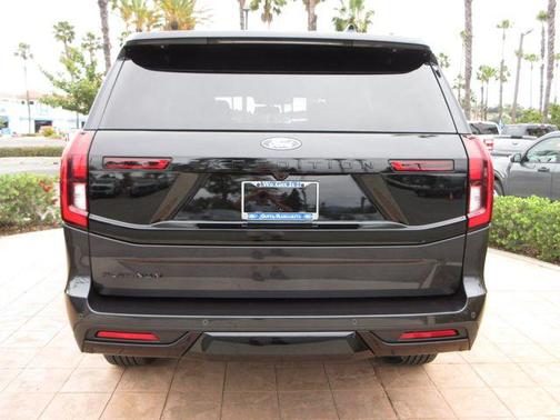 Dark Matter Gray Metallic 2026 Ford Expedition Platinum