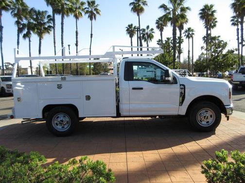 Oxford White 2026 Ford F-250 XL