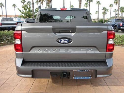 Carbonized Gray Metallic 2026 Ford Maverick Lobo Standard