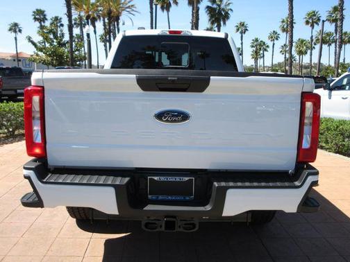 Oxford White 2026 Ford F-250 XL
