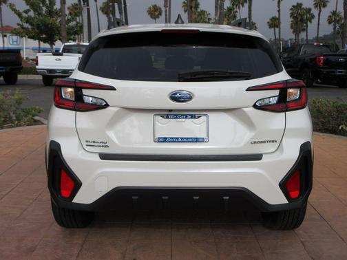 Crystal White Pearl 2024 Subaru Crosstrek Premium