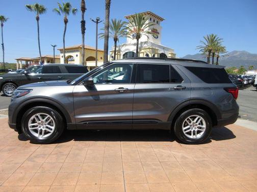 Carbonized Gray Metallic 2026 Ford Explorer Active