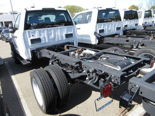 Oxford White 2025 Ford F-450 XL