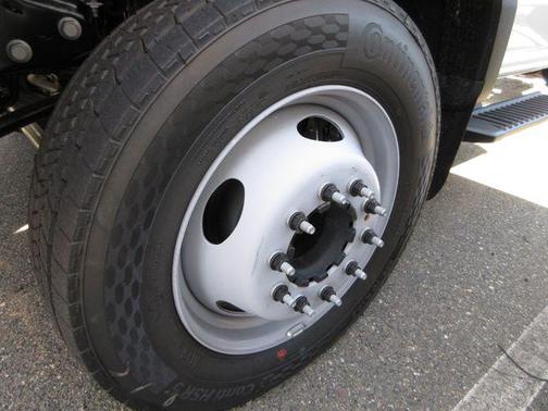 Oxford White 2025 Ford F-450 XL