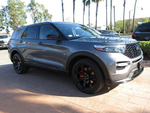 Carbonized Gray Metallic 2022 Ford Explorer ST