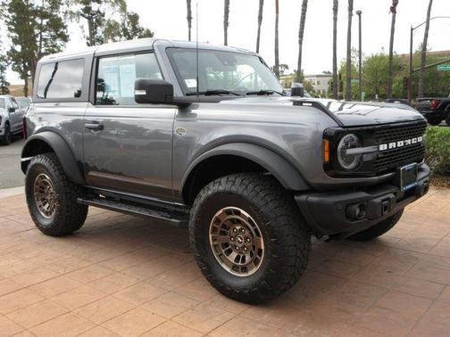 Carbonized Gray Metallic 2023 Ford Bronco Wildtrak