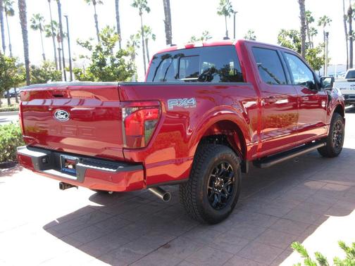Ruby Red Metallic Tinted Clearcoat 2026 Ford F-150 XLT