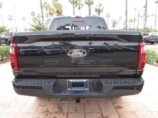 Agate Black Metallic 2026 Ford F-150 XLT