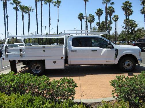 Oxford White 2026 Ford F-350 XL