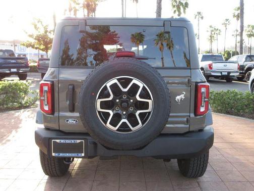 Marsh Gray 2026 Ford Bronco Outer Banks
