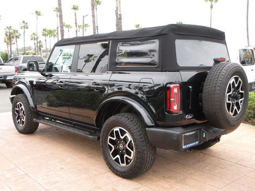 Shadow Black 2022 Ford Bronco Outer Banks