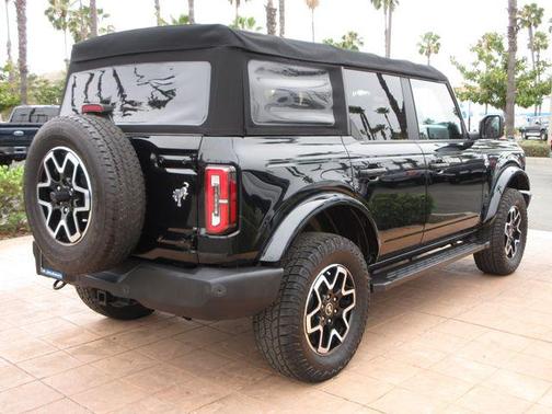 Shadow Black 2022 Ford Bronco Outer Banks