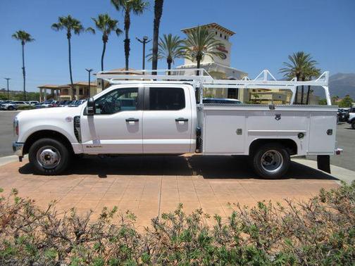 Oxford White 2026 Ford F-350 XL