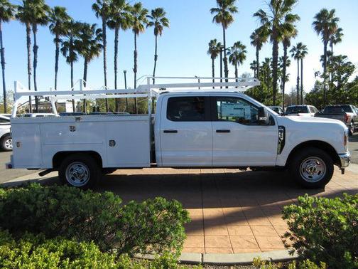 Oxford White 2026 Ford F-350 XL