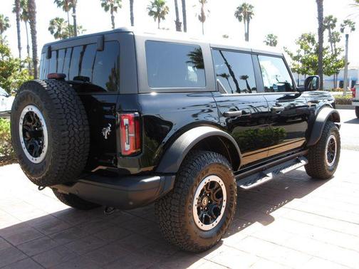 Shadow Black 2026 Ford Bronco Badlands