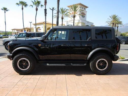 Shadow Black 2026 Ford Bronco Badlands