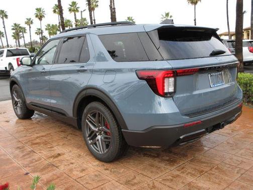 Vapor Blue Metallic 2026 Ford Explorer ST-Line