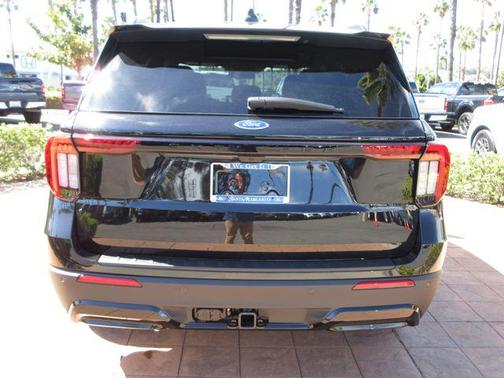 Agate Black Metallic 2026 Ford Explorer ST-Line