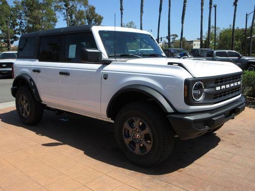 Oxford White 2026 Ford Bronco Big Bend