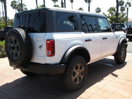 Oxford White 2026 Ford Bronco Big Bend