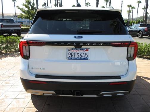 2025 Ford Explorer ACTIVE