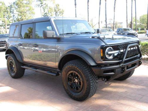 Carbonized Gray Metallic 2024 Ford Bronco Wildtrak