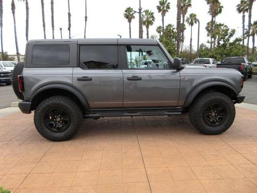 Carbonized Gray Metallic 2024 Ford Bronco Wildtrak