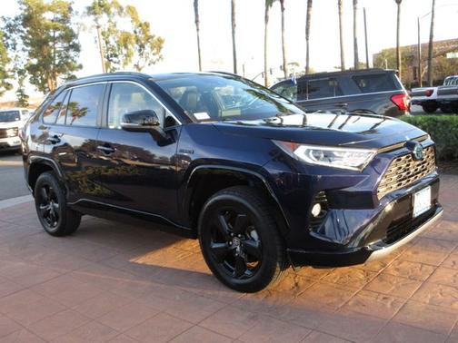2020 Toyota RAV4 XSE