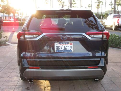 2020 Toyota RAV4 XSE