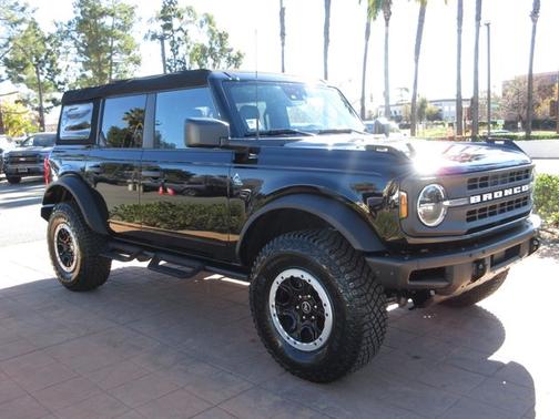 2022 Ford Bronco BLACK DIAMOND