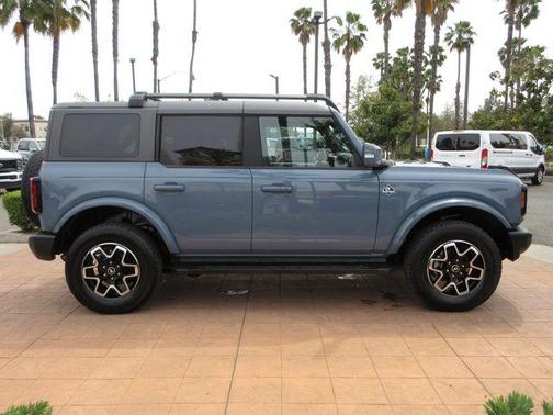 Azure Gray Metallic 2024 Ford Bronco Outer Banks