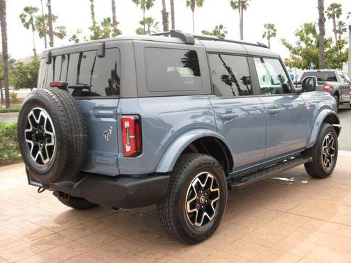 Azure Gray Metallic 2024 Ford Bronco Outer Banks