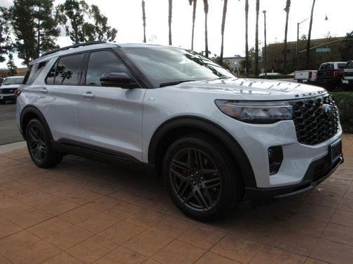 Space White Metallic 2026 Ford Explorer ST-Line