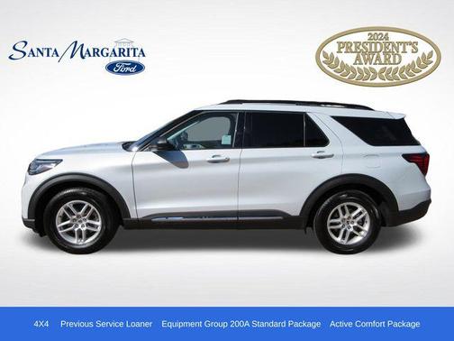 Space White Metallic 2025 Ford Explorer Active