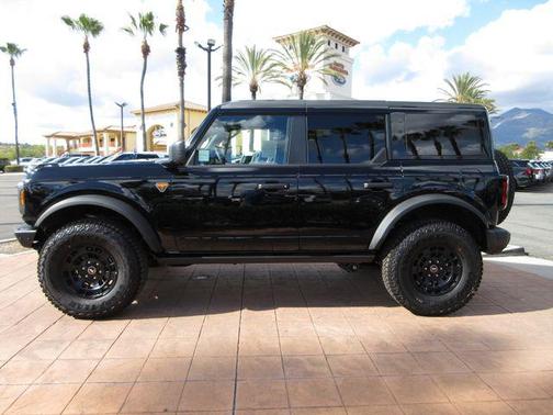 Shadow Black 2026 Ford Bronco Badlands