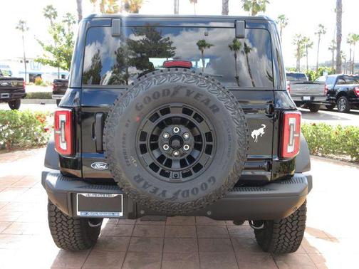 Shadow Black 2026 Ford Bronco Badlands
