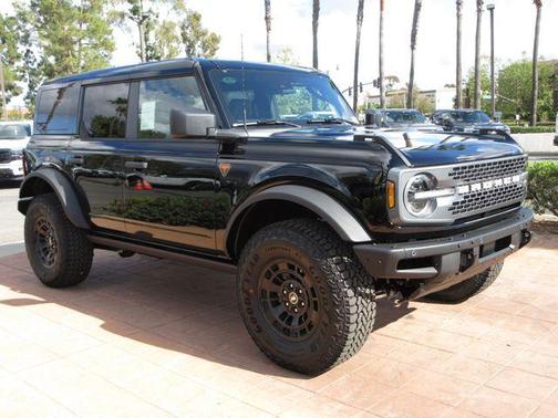 Shadow Black 2026 Ford Bronco Badlands