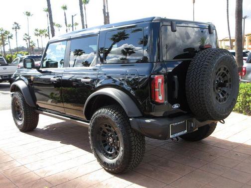 Shadow Black 2026 Ford Bronco Badlands