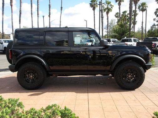 Shadow Black 2026 Ford Bronco Badlands
