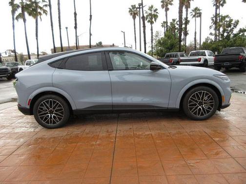 Glacier Gray Metallic TriCoat 2026 Ford Mustang Mach-E Premium