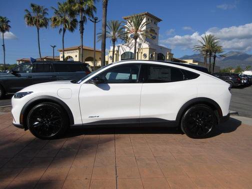 Star White Metallic Tri-Coat 2026 Ford Mustang Mach-E Select