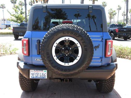 Oxford White 2023 Ford Bronco Badlands
