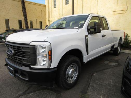 Oxford White 2026 Ford F-250 XL