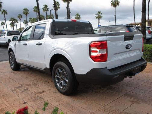 Space White Metallic 2026 Ford Maverick XLT