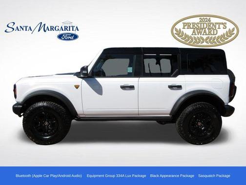 Oxford White 2025 Ford Bronco Badlands