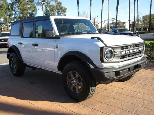 Oxford White 2026 Ford Bronco Big Bend