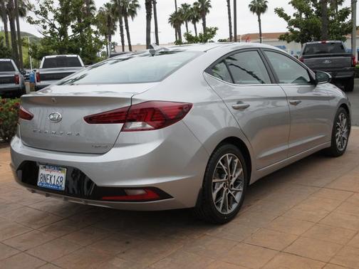2020 Hyundai ELANTRA LIMITED